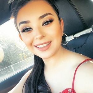 Meet your Posher, Stephany